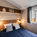 Les Violettes Campingplads 4*