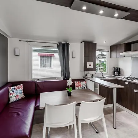 Les Violettes 캠프장