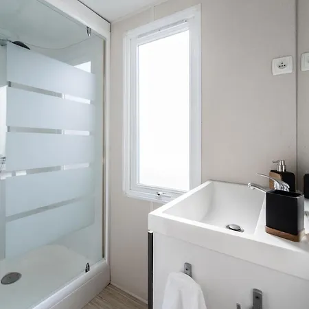 캠프장 Les Violettes 4*