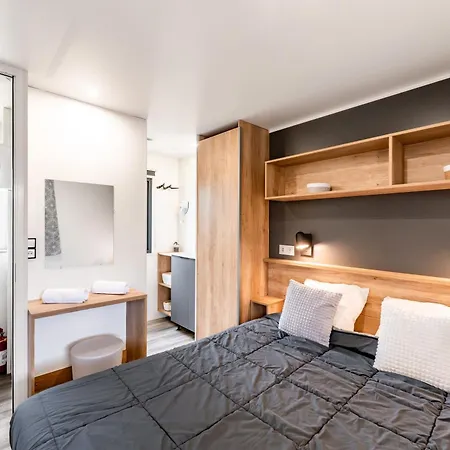 Les Violettes 라포트 쉬르메르