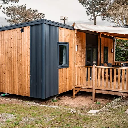 Les Violettes Kamp alanı 4*