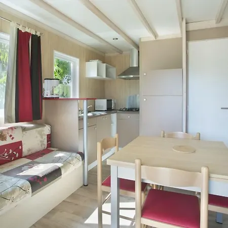 Les Violettes 라포트 쉬르메르