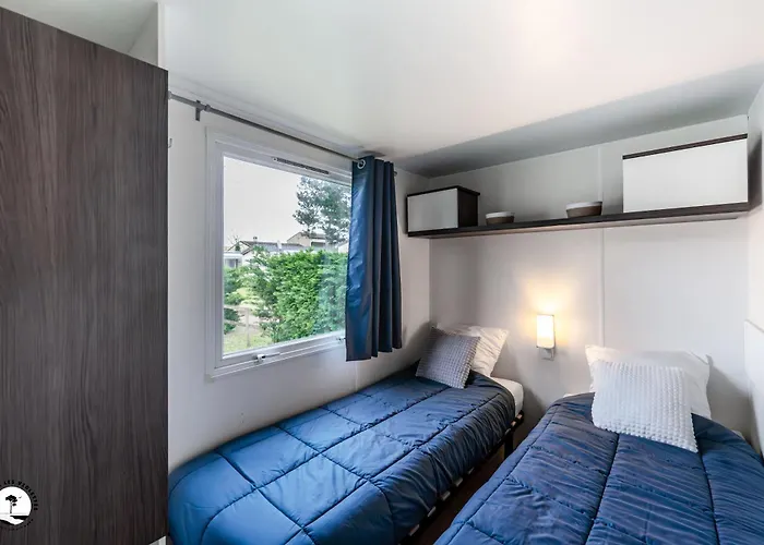 Les Violettes Kamp alanı